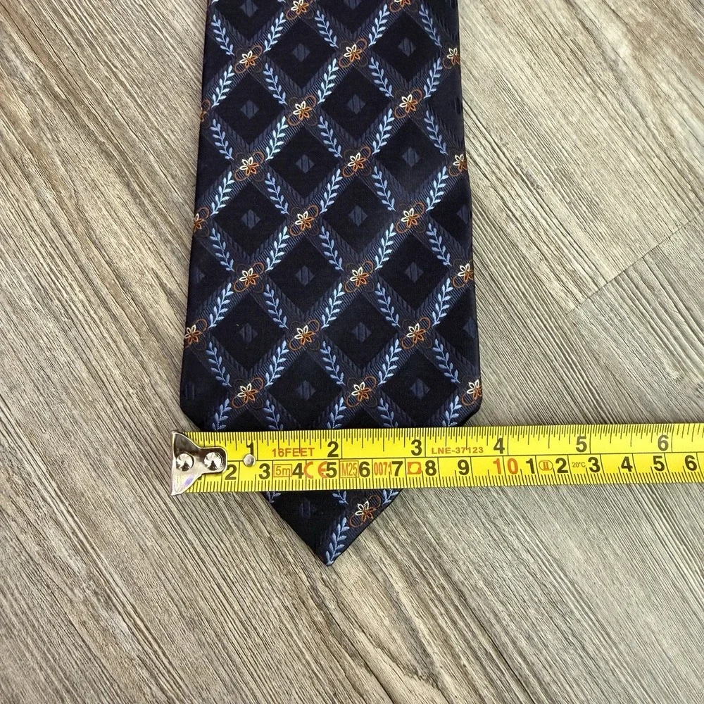 Ermenegildo‎ Zegna Men's 100% Silk Blue Pattern Tie